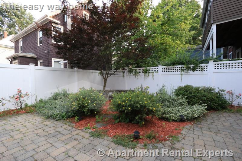 21 Chandler St, Davis Square