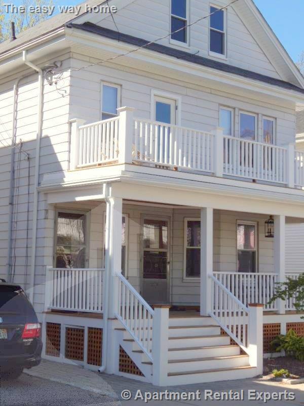 23 Stoughton St, Tufts