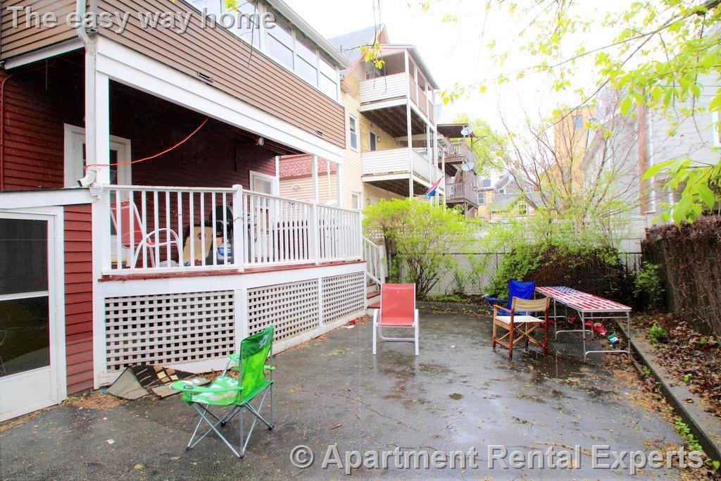 19 Chandler St, Davis Square