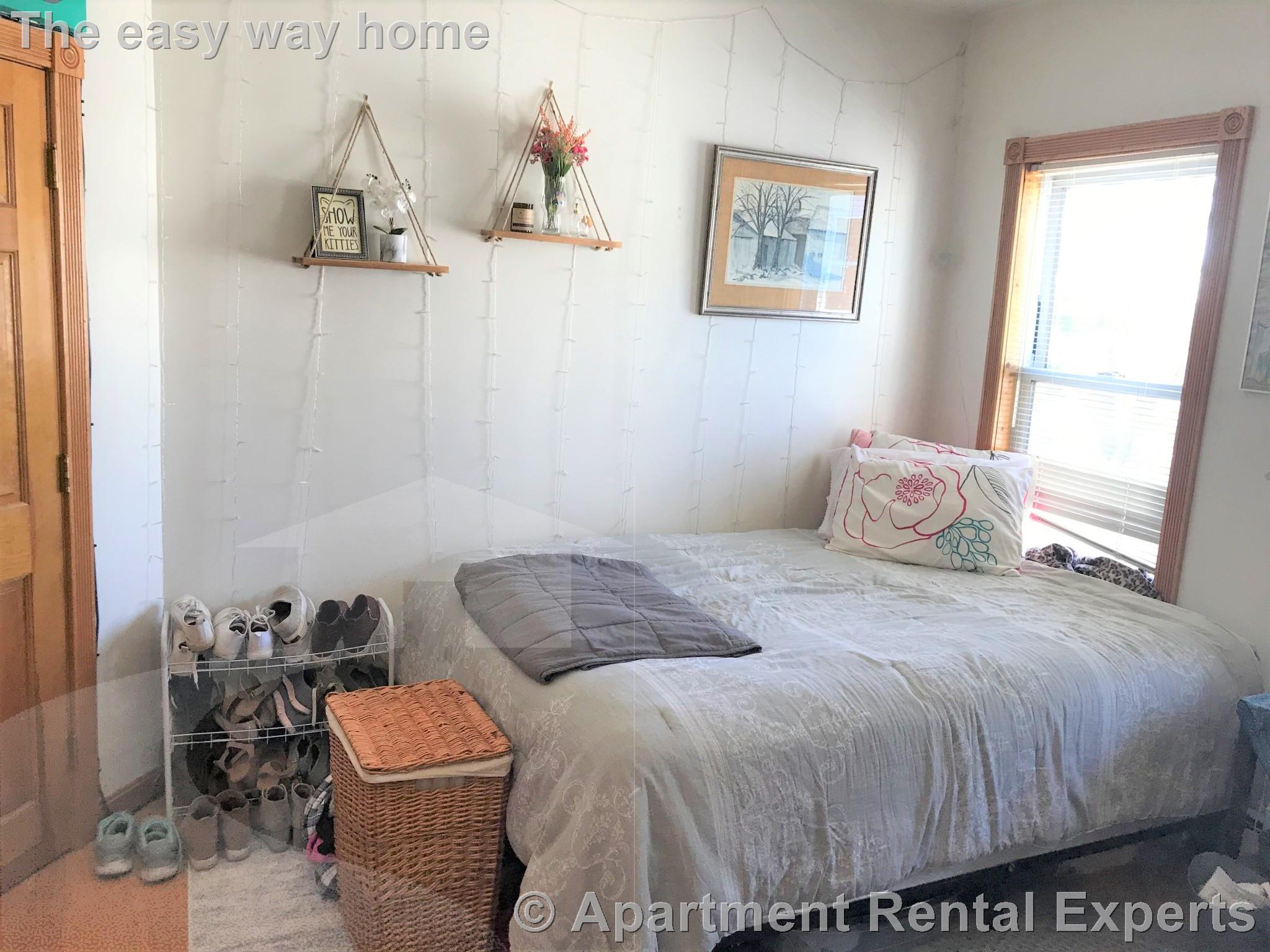 136 Holland St, Davis Square