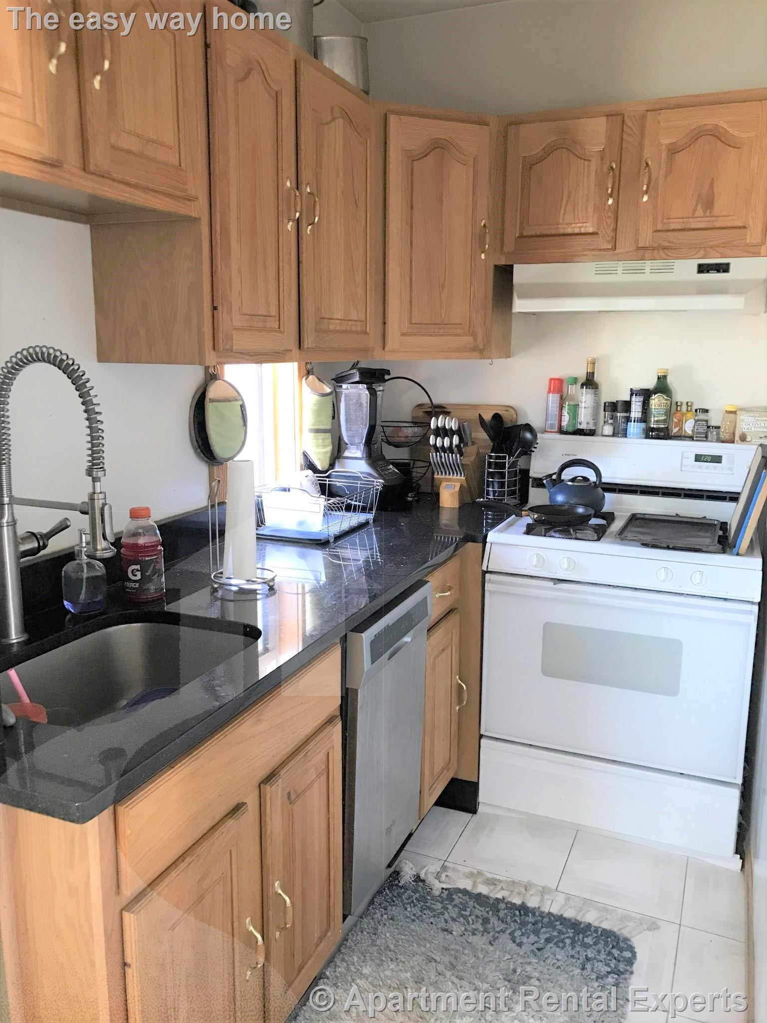 136 Holland St, Davis Square