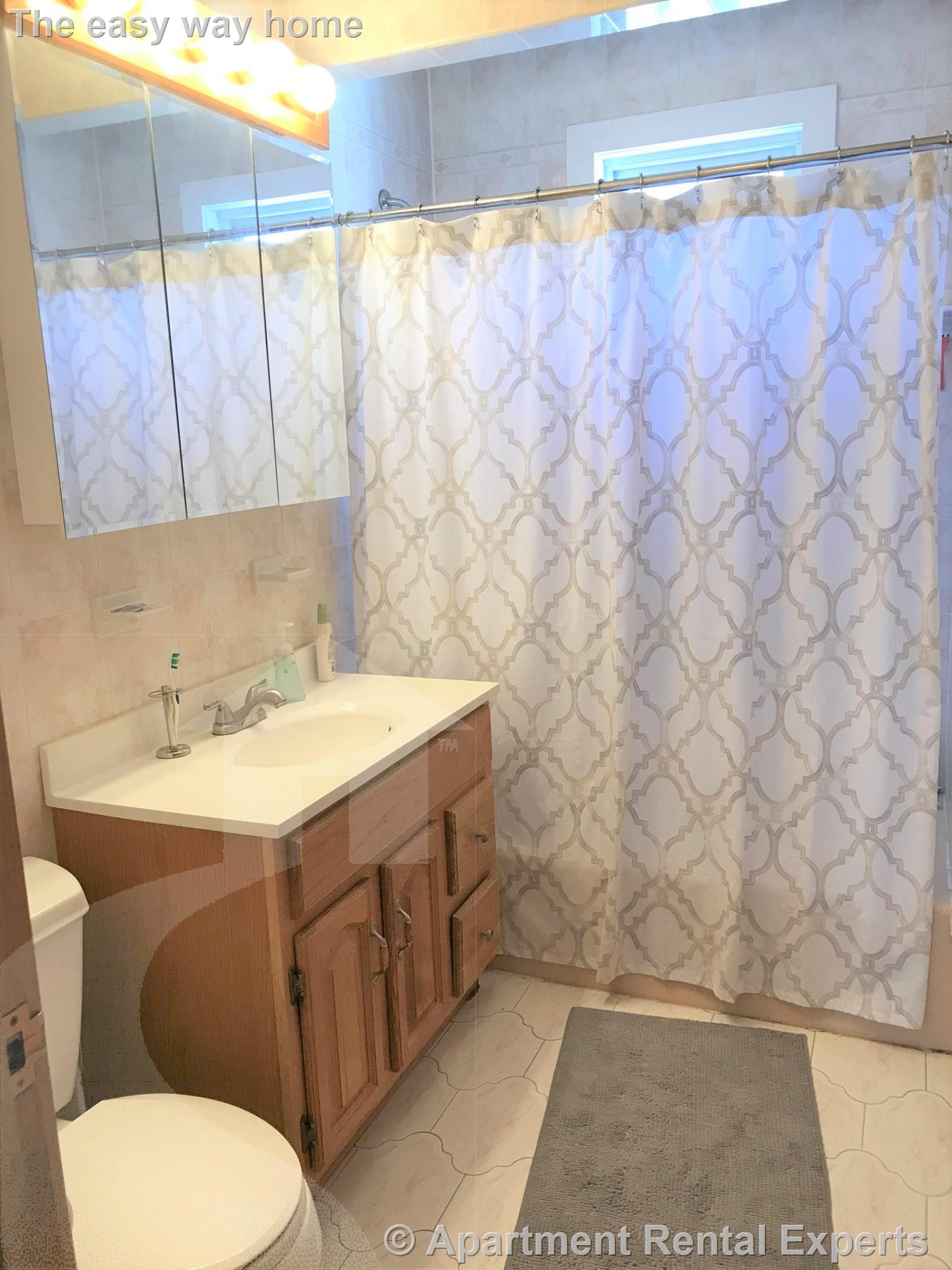 136 Holland St, Davis Square