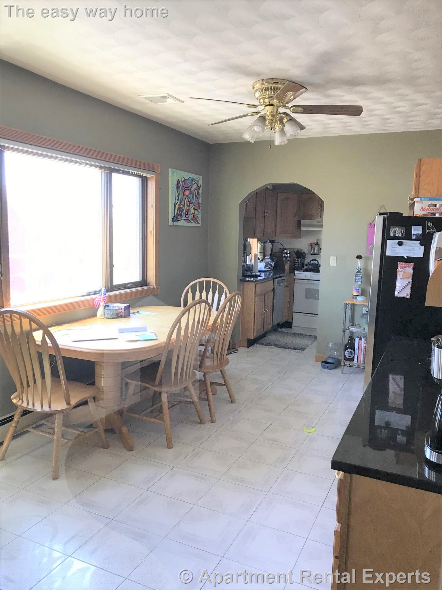 136 Holland St, Davis Square