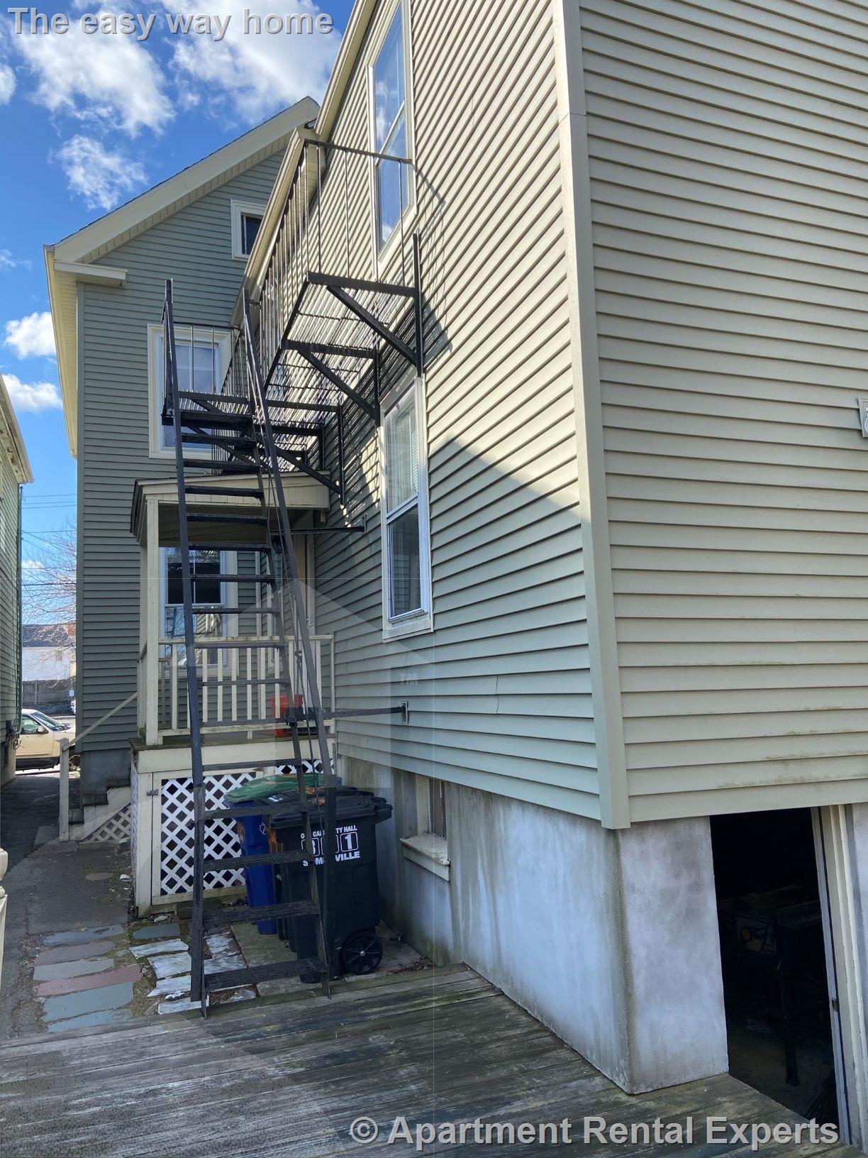 397 Washington St, Ward Two