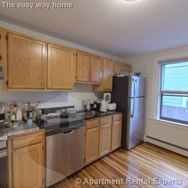 10 Smith Ave, Ward Two