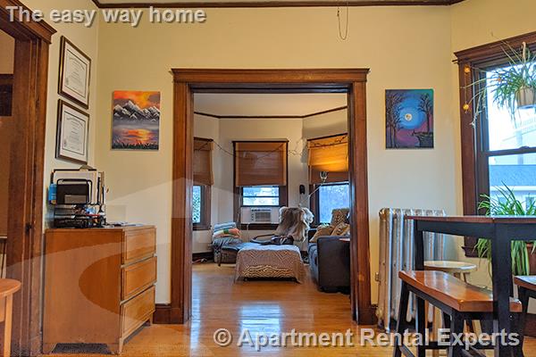 19 Pleasant St, Central Square