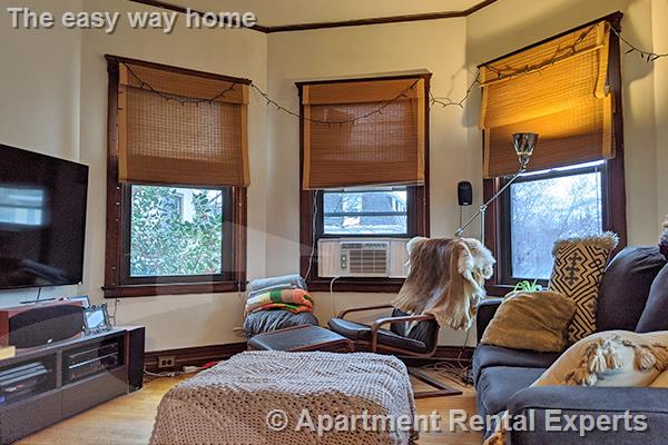 19 Pleasant St, Central Square