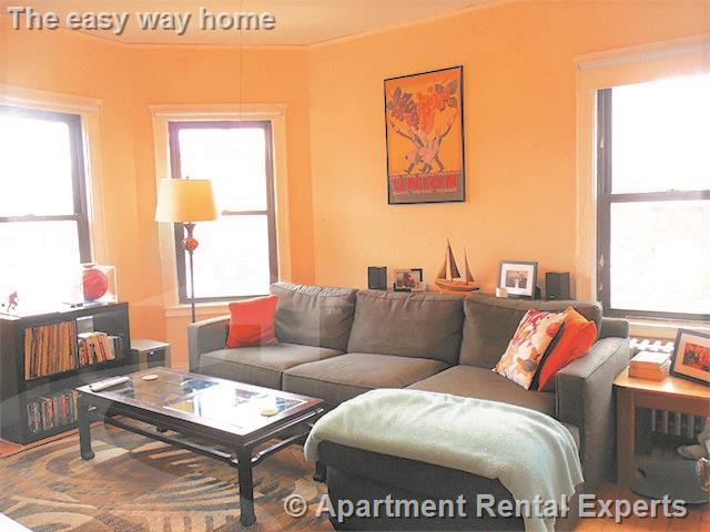 19 Pleasant St, Central Square