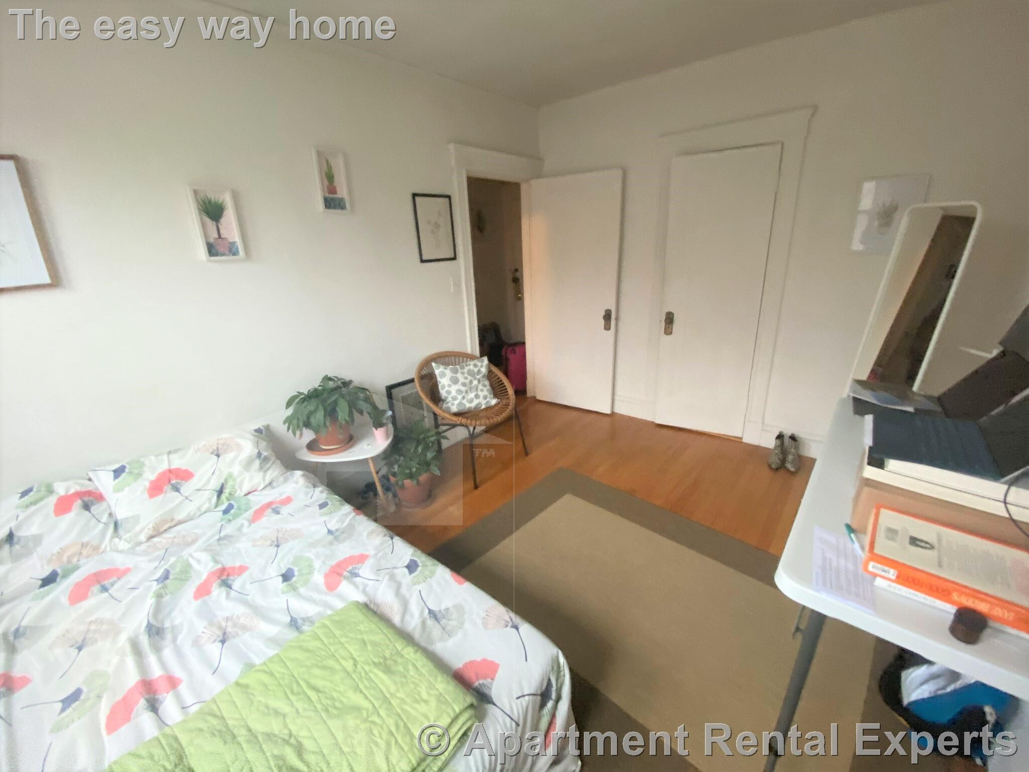 172 Maple St, Malden Center