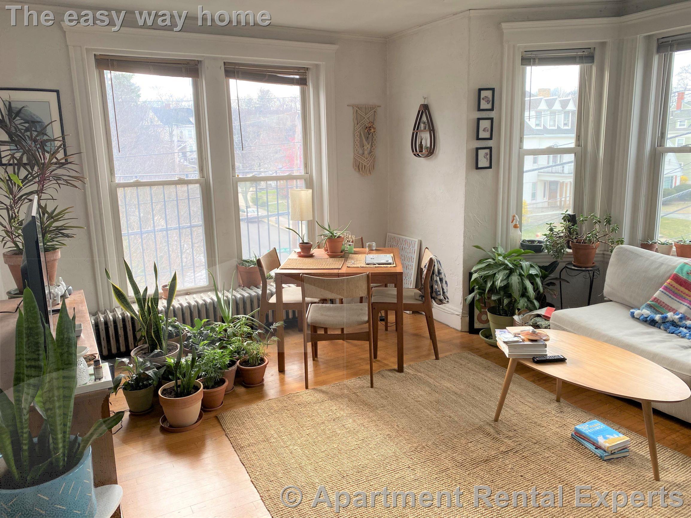 172 Maple St, Malden Center