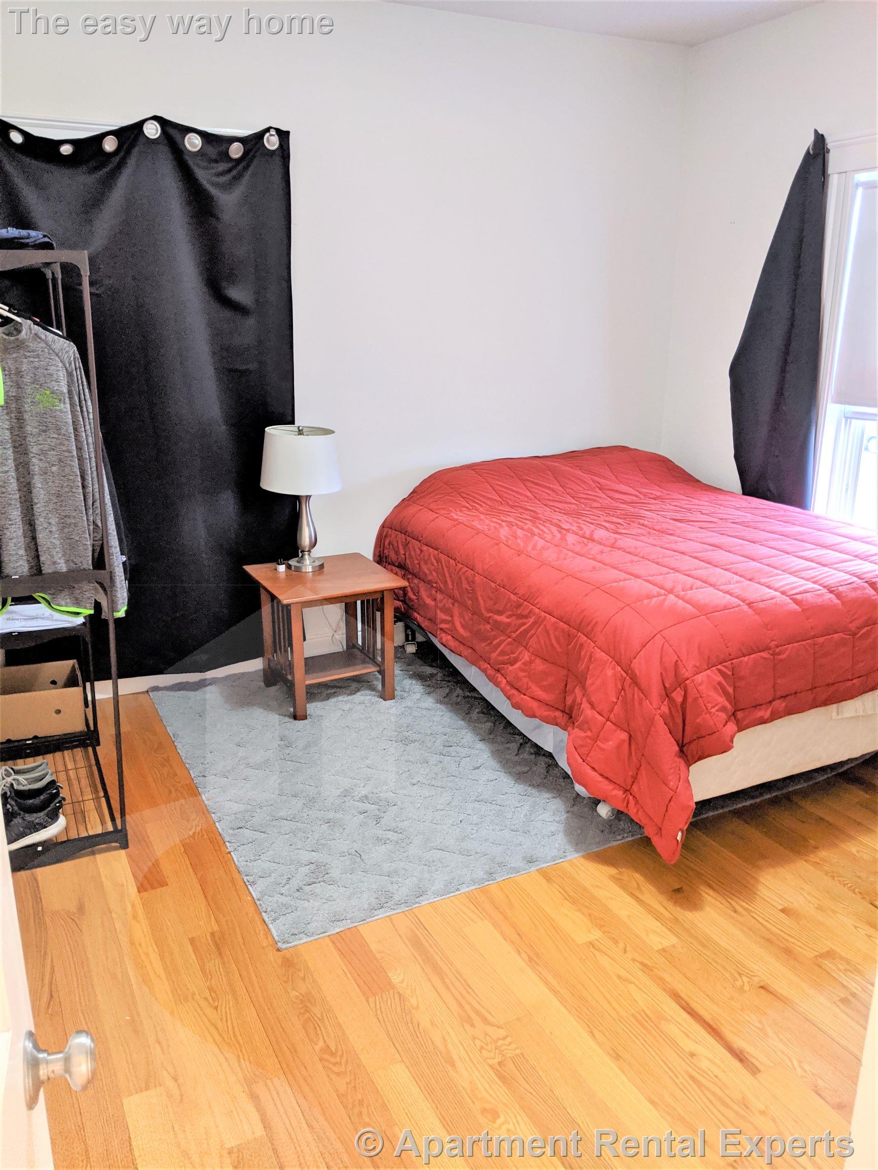 472 Main St, Magoun Square