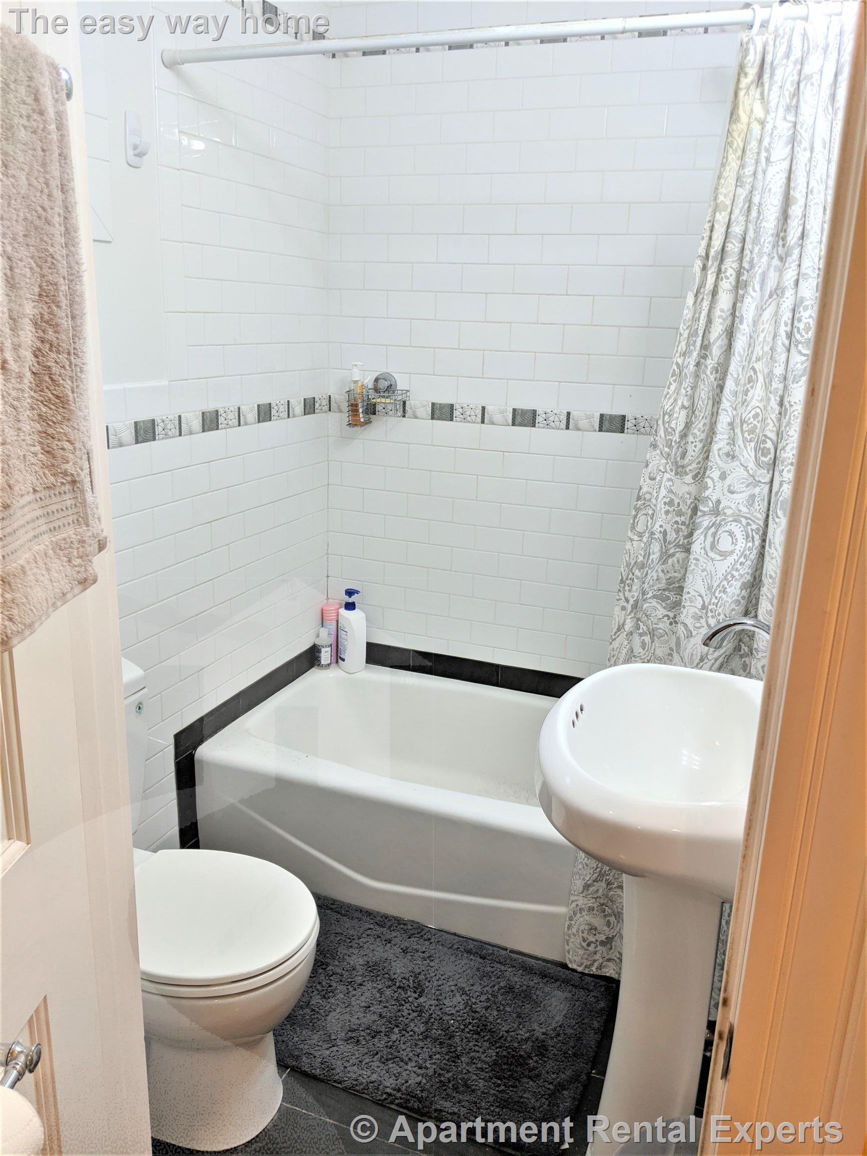 472 Main St, Magoun Square