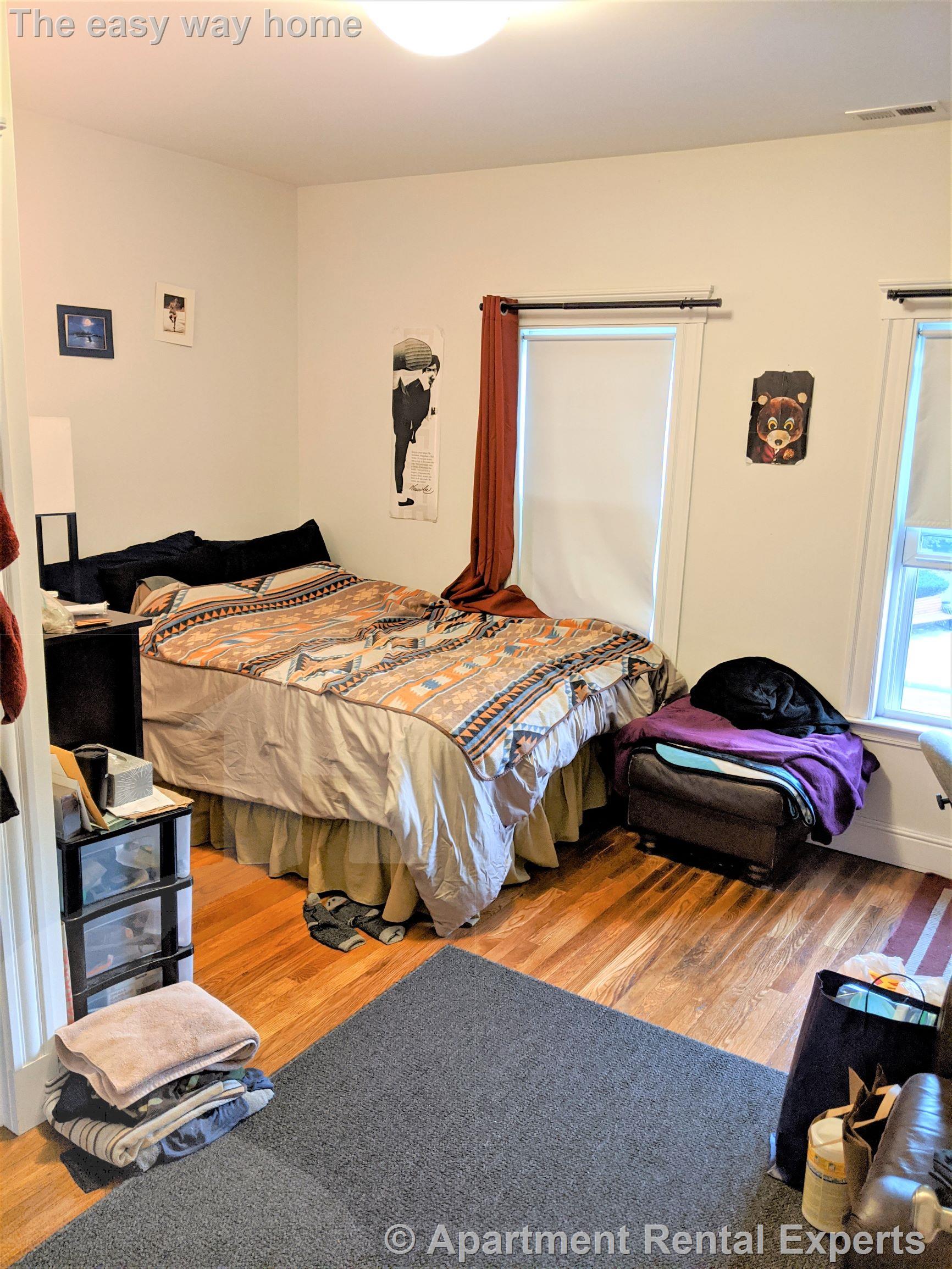 472 Main St, Magoun Square