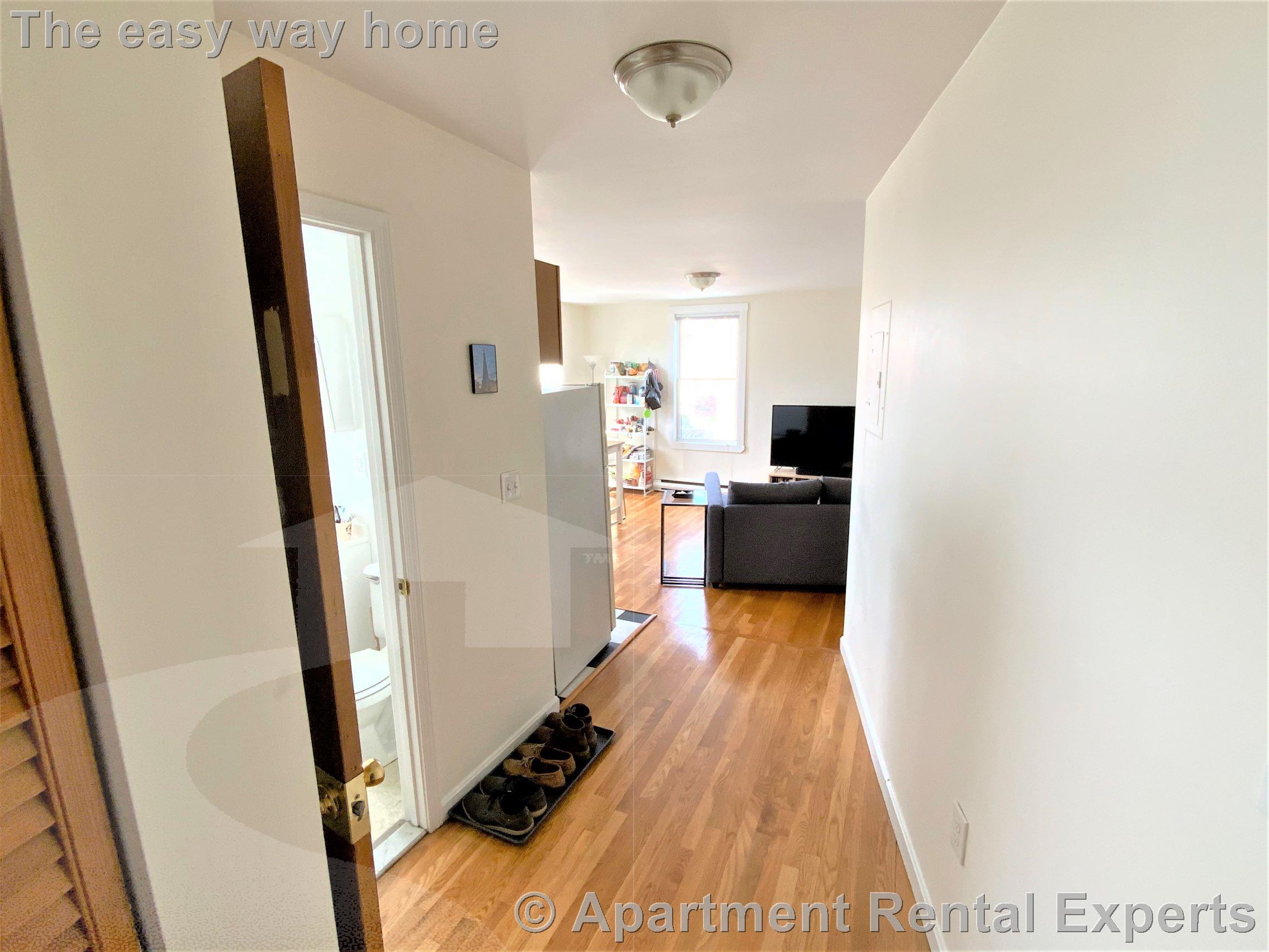 35 Davis Sq, Davis Square