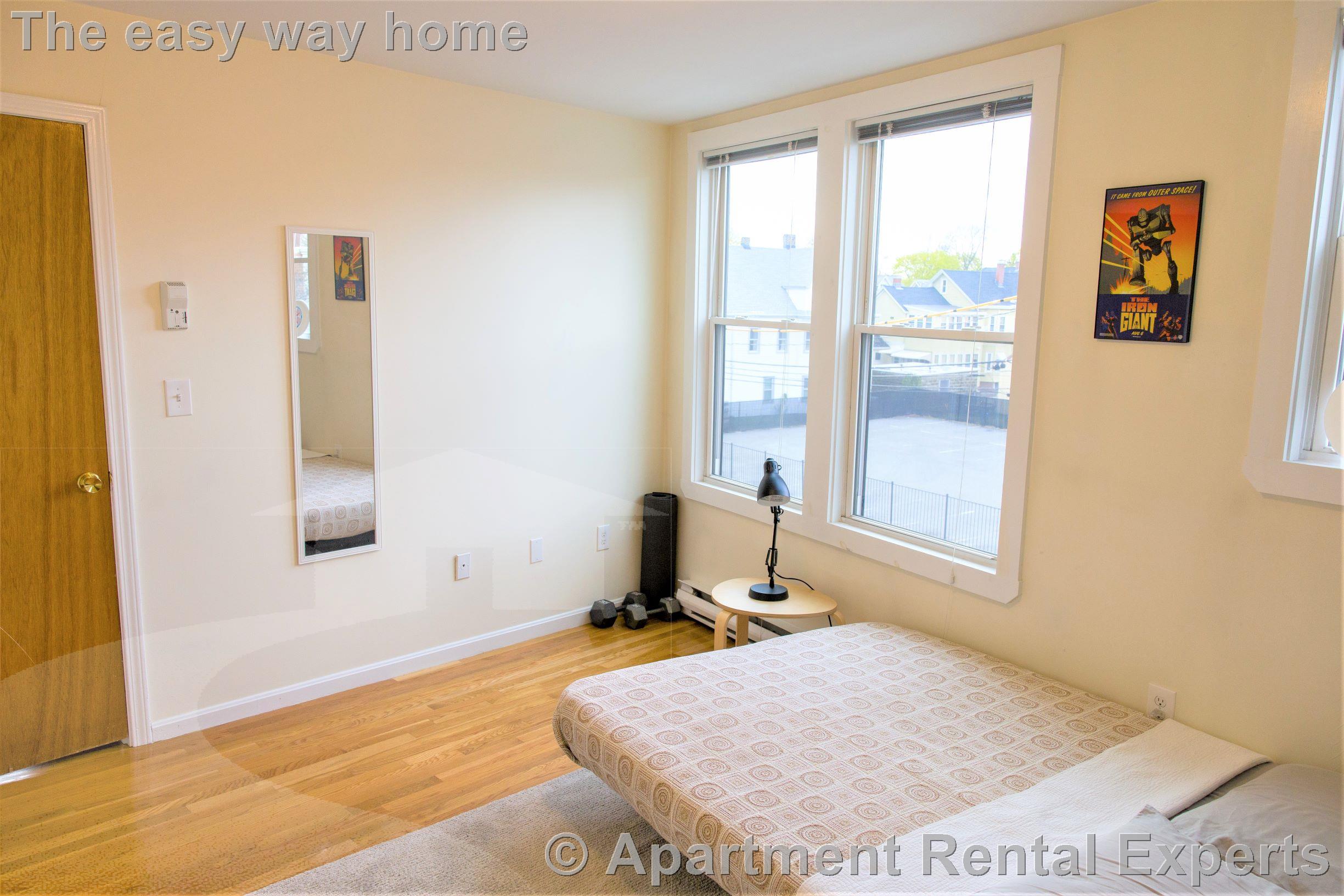 35 Davis Sq, Davis Square