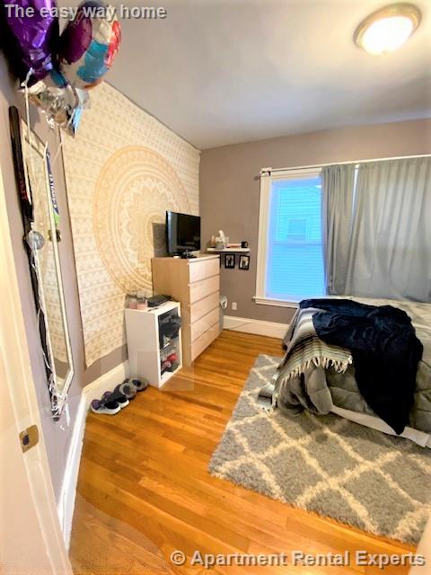 390 Salem St, Medford Square