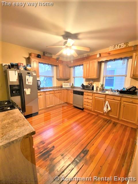 390 Salem St, Medford Square