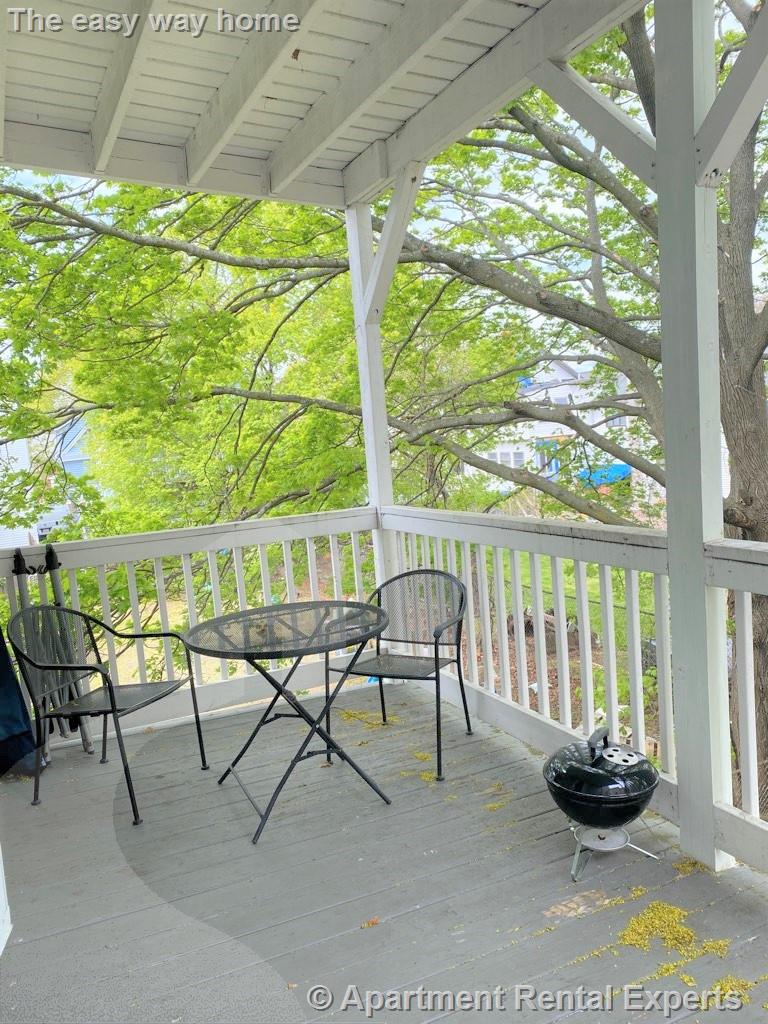 390 Salem St, Medford Square