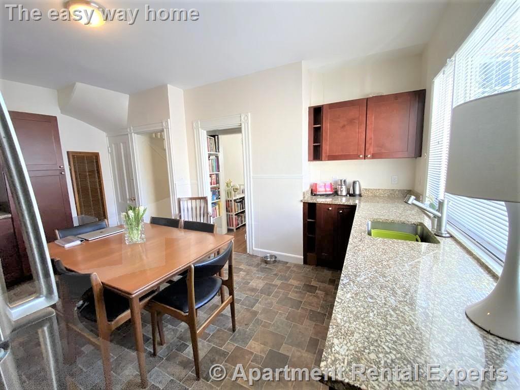 40 Myrtle Ave, Harvard Square