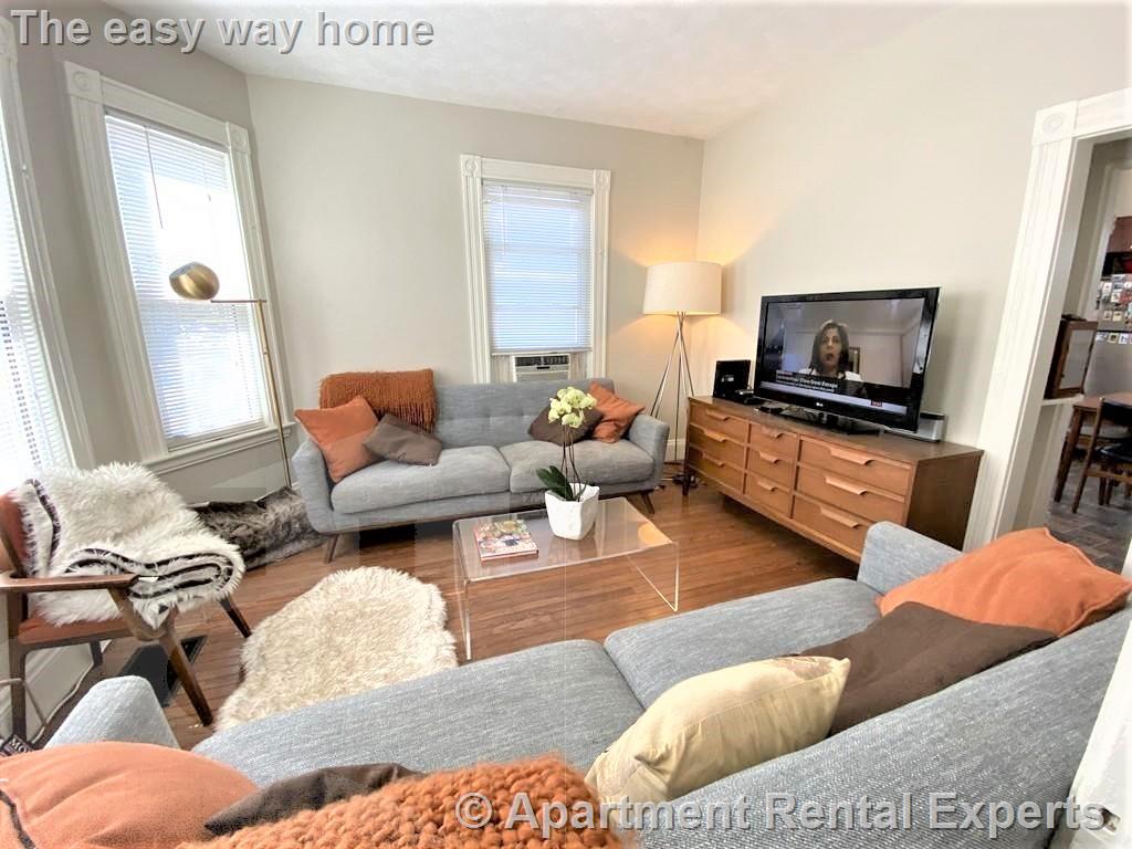 40 Myrtle Ave, Harvard Square