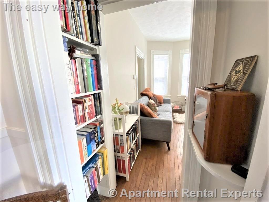 40 Myrtle Ave, Harvard Square