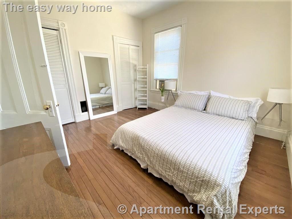 40 Myrtle Ave, Harvard Square