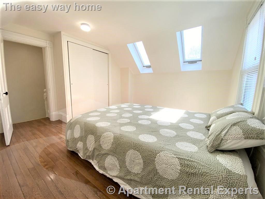 40 Myrtle Ave, Harvard Square