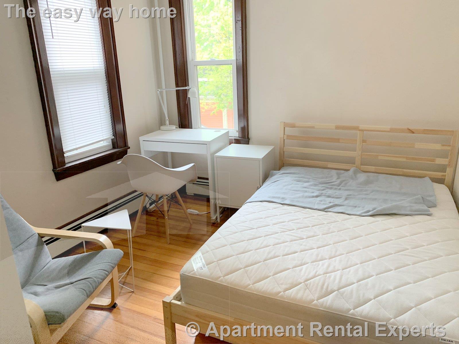 14 Chandler St, Davis Square