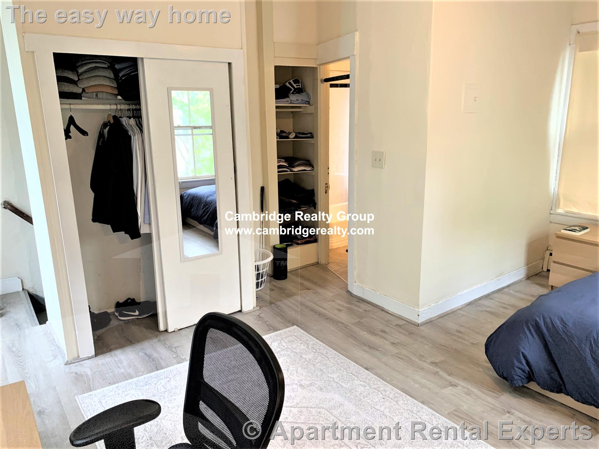 378 Harvard St, Harvard Square