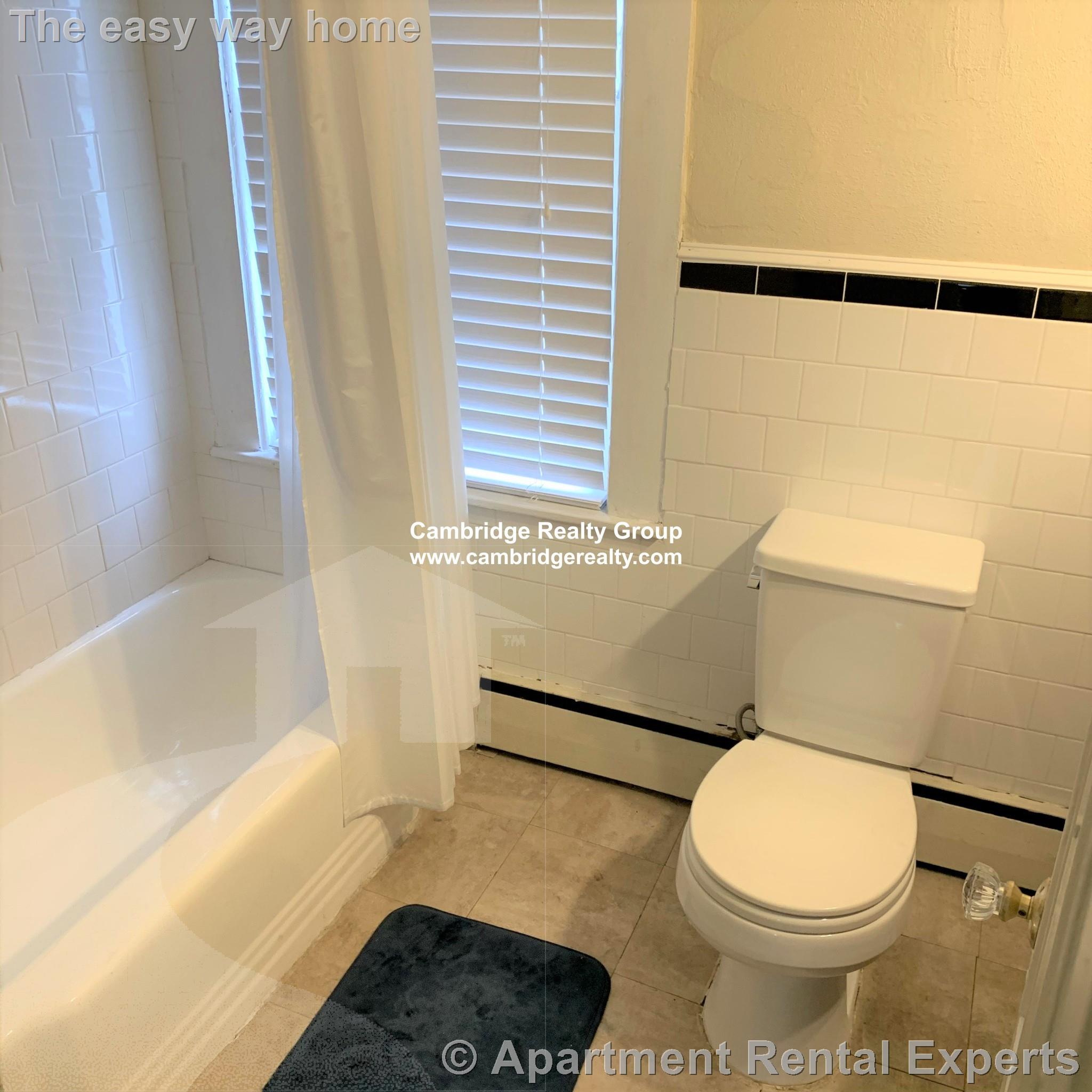 378 Harvard St, Harvard Square