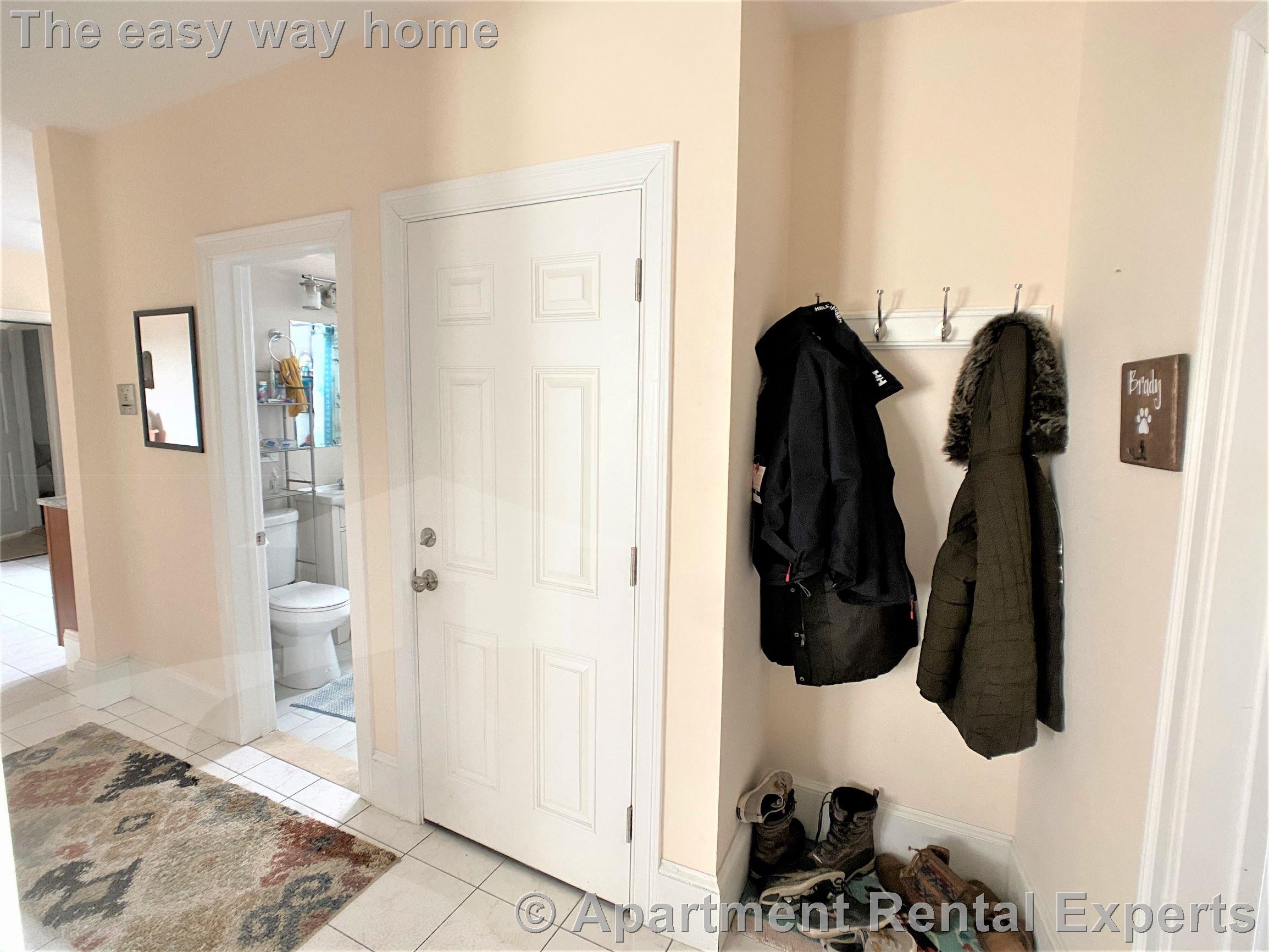 24 Willard Ave, Tufts