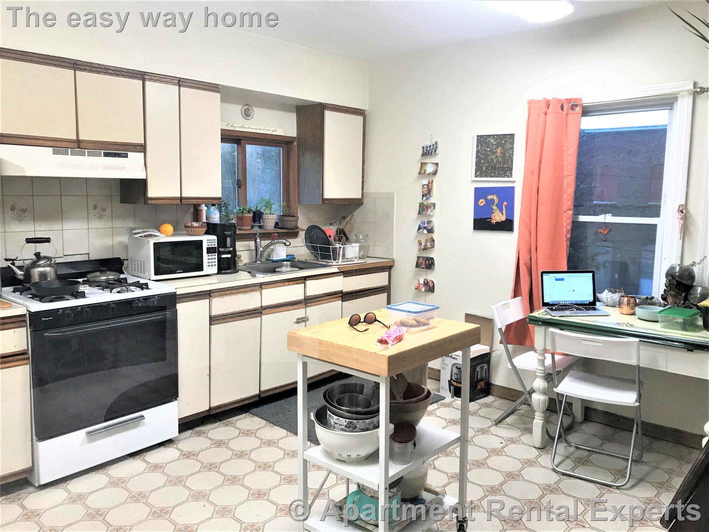 102 Willow Ave, Porter Square