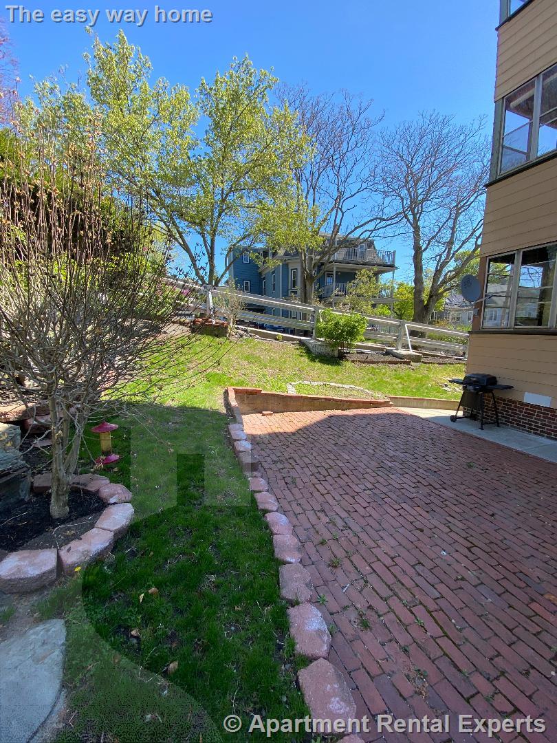 27-29 Cameron Ave, Davis Square