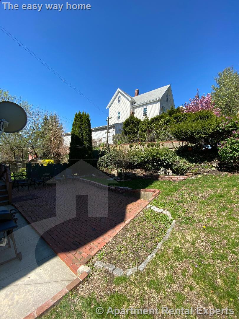 27-29 Cameron Ave, Davis Square