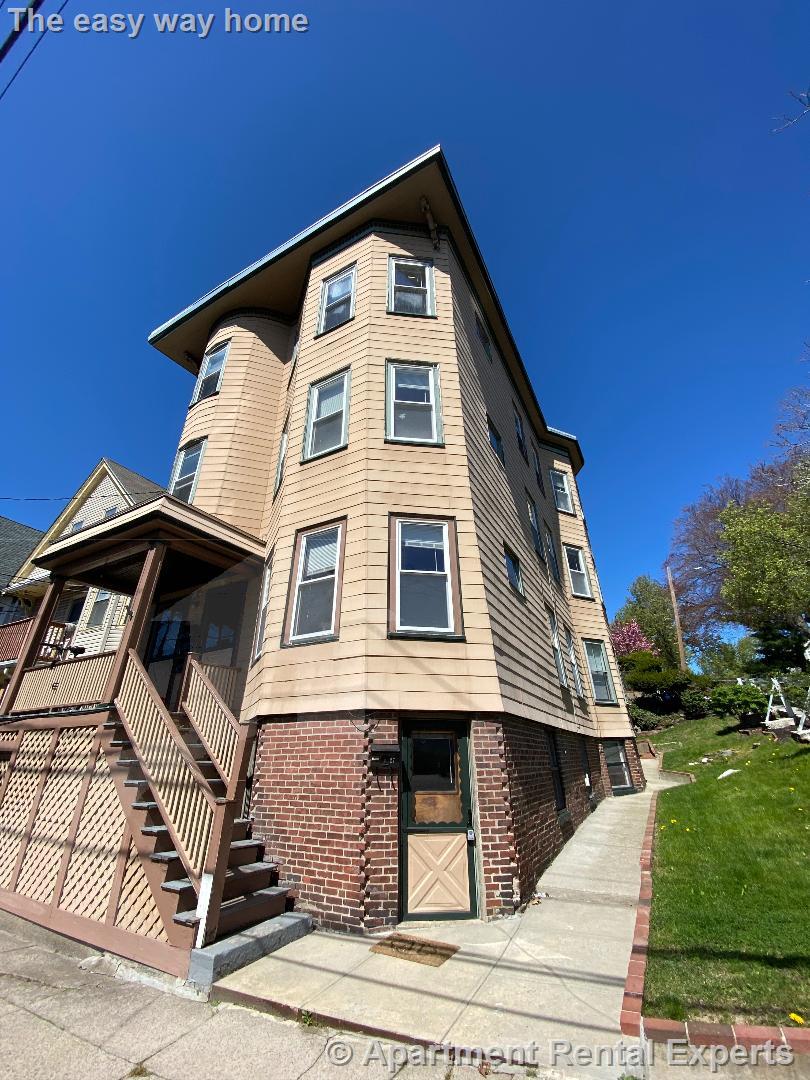 27-29 Cameron Ave, Davis Square