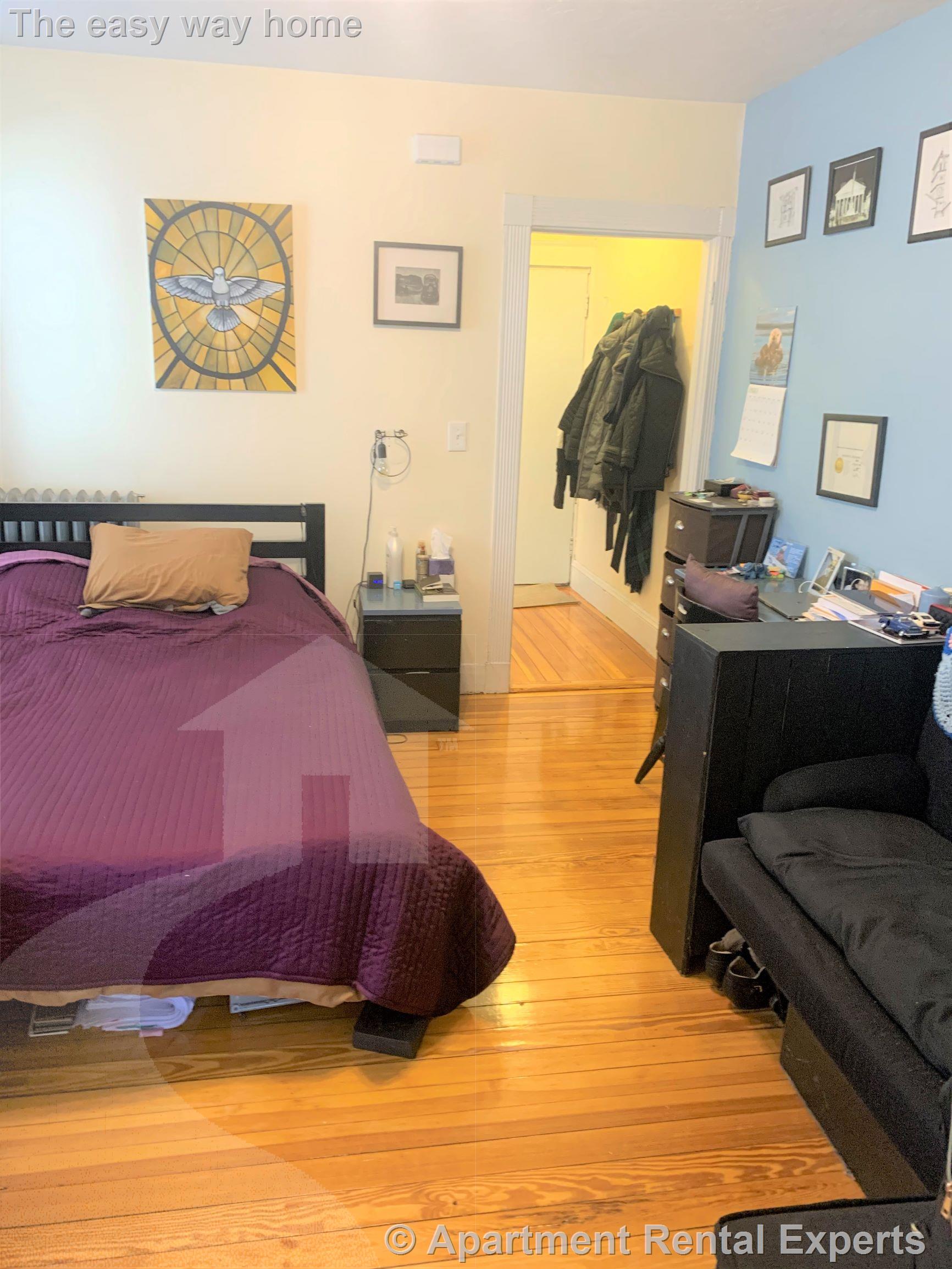 21 Endicott Ave, Teele Square