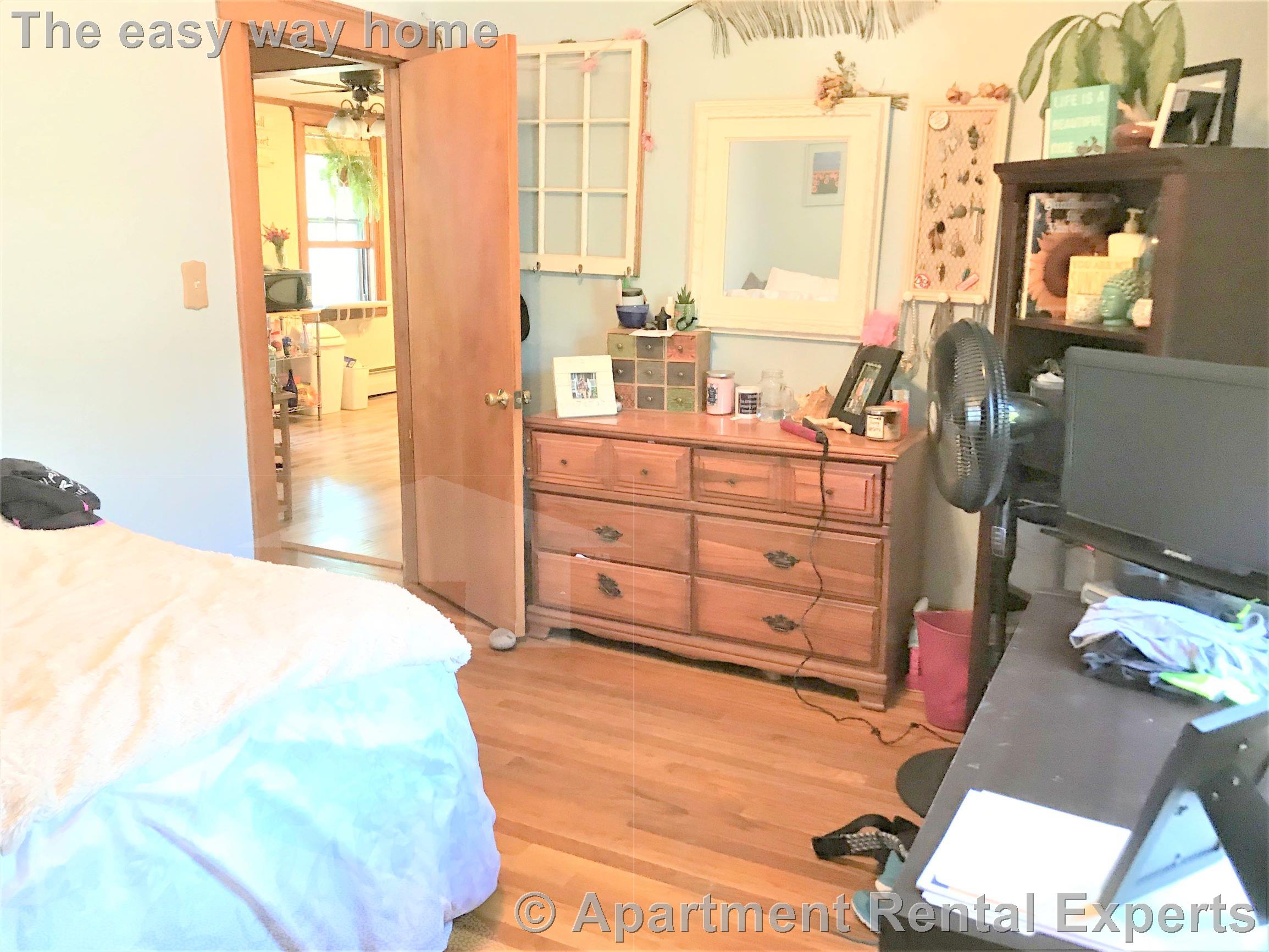 30 Moore St, Davis Square