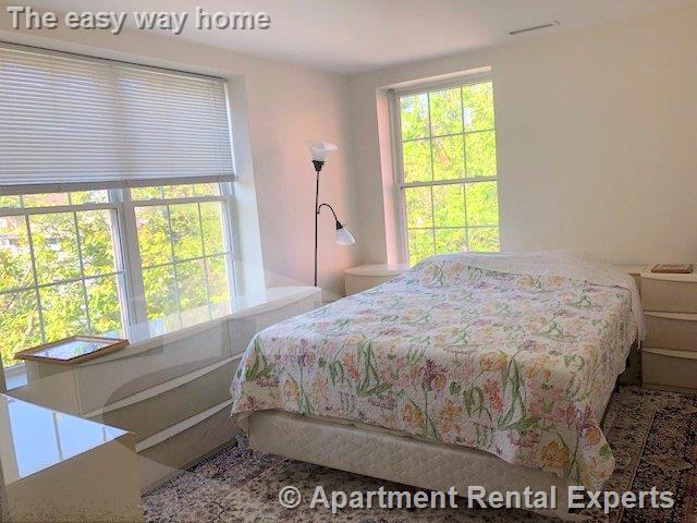 2440 Massachusetts Ave, Davis Square