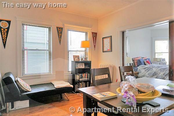 19 Pleasant St, Central Square