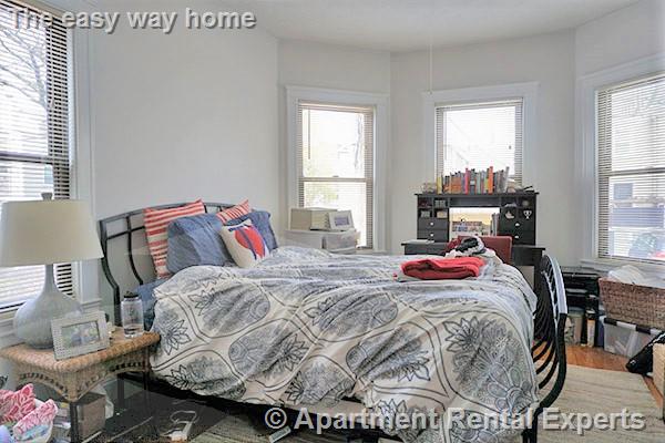 19 Pleasant St, Central Square