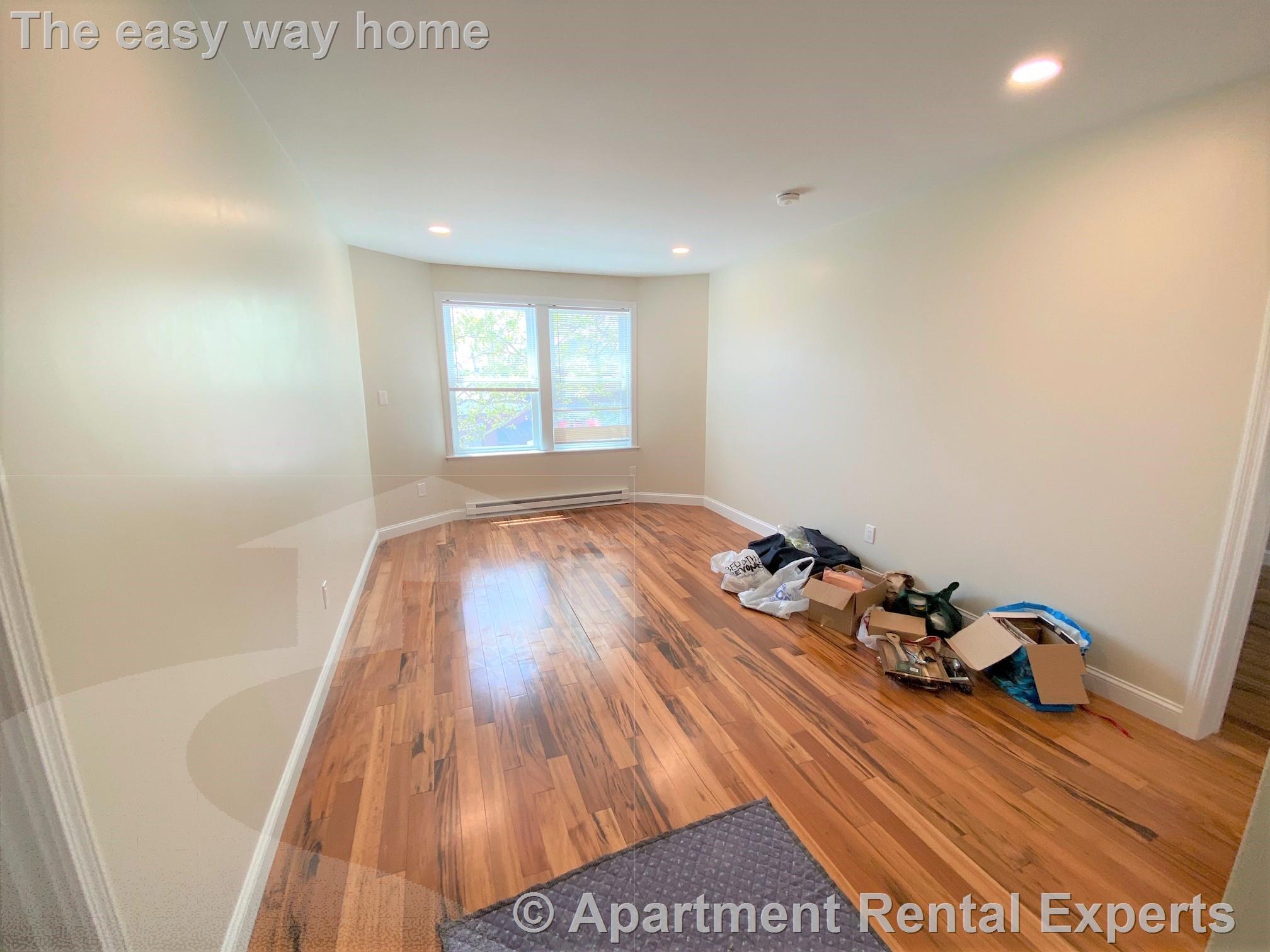 1121 Broadway, Teele Square