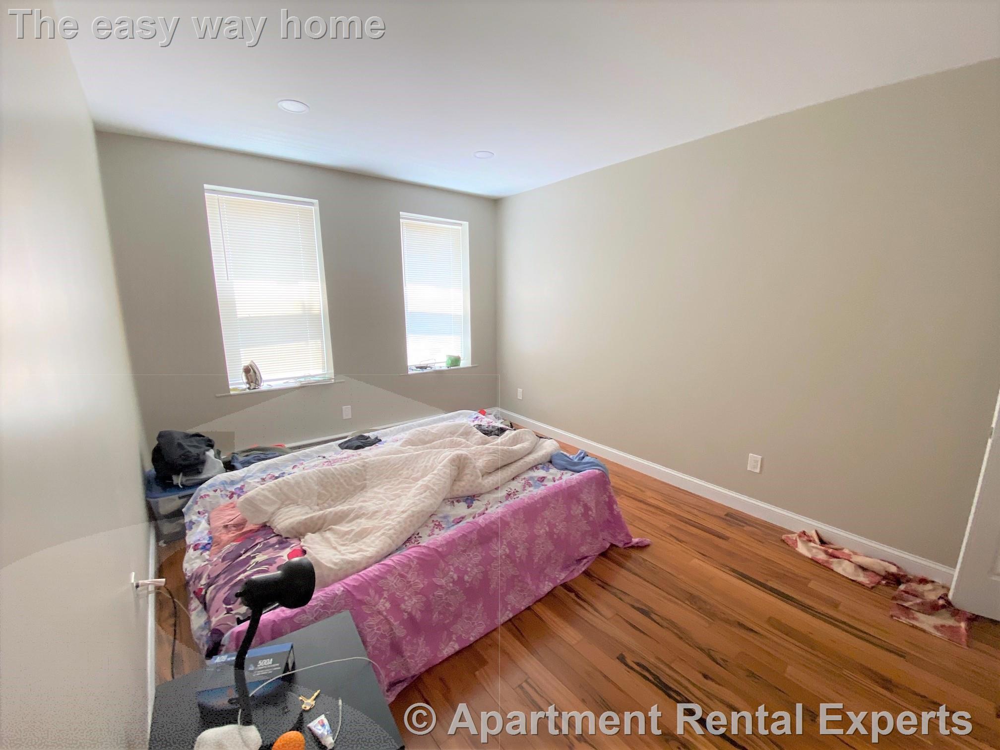 1121 Broadway, Teele Square