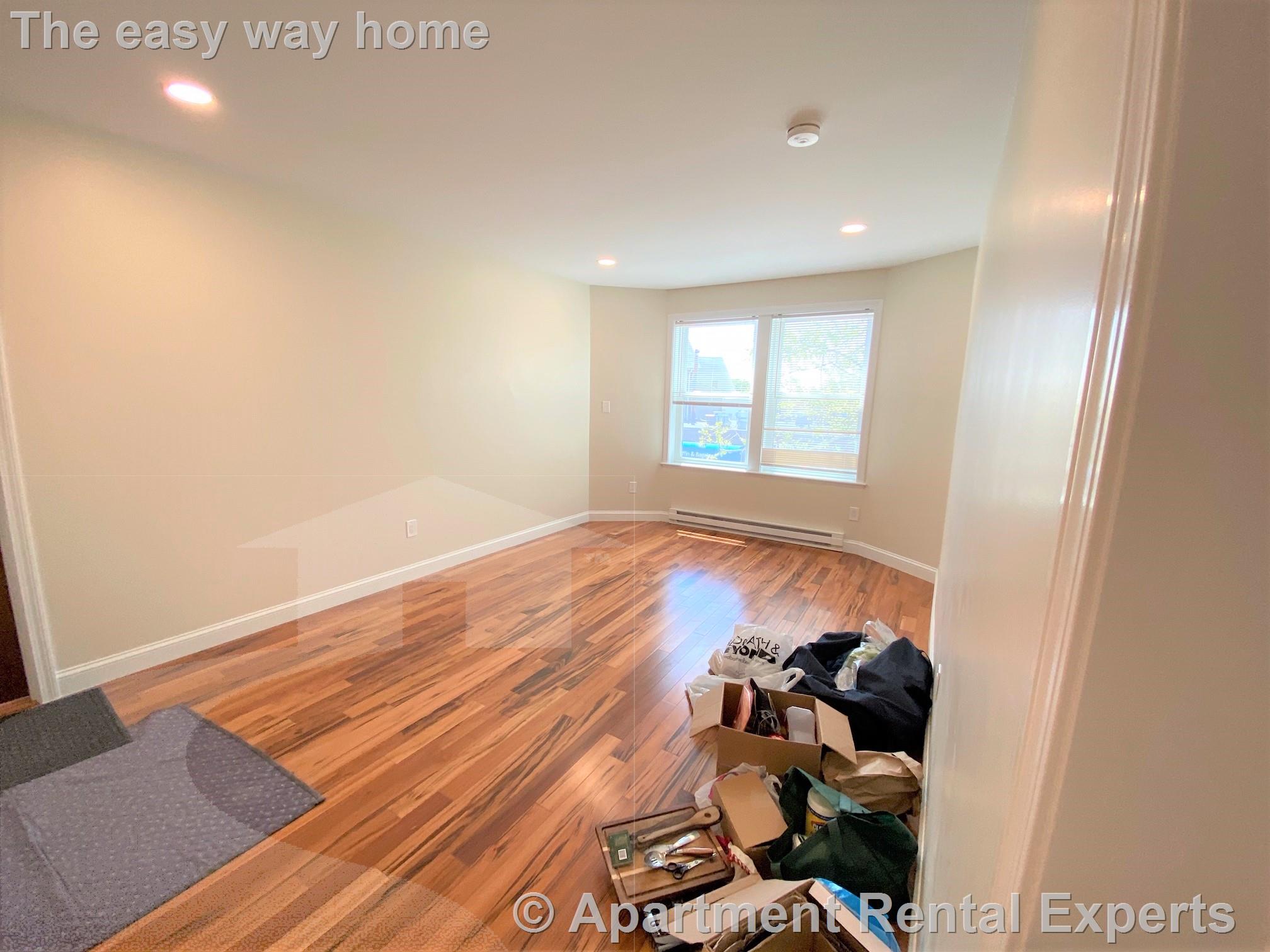 1121 Broadway, Teele Square