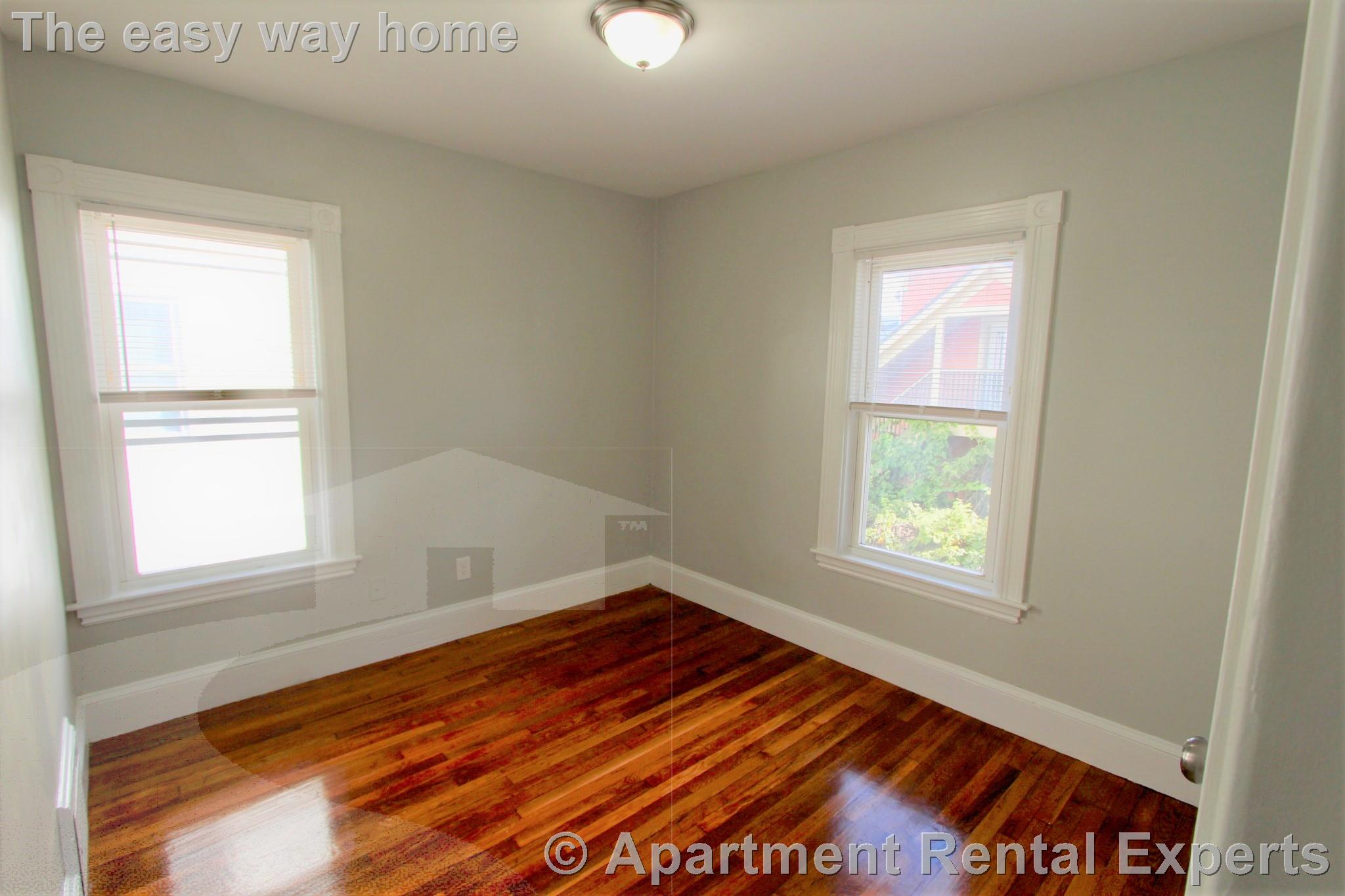 36 Russell St, Malden Center