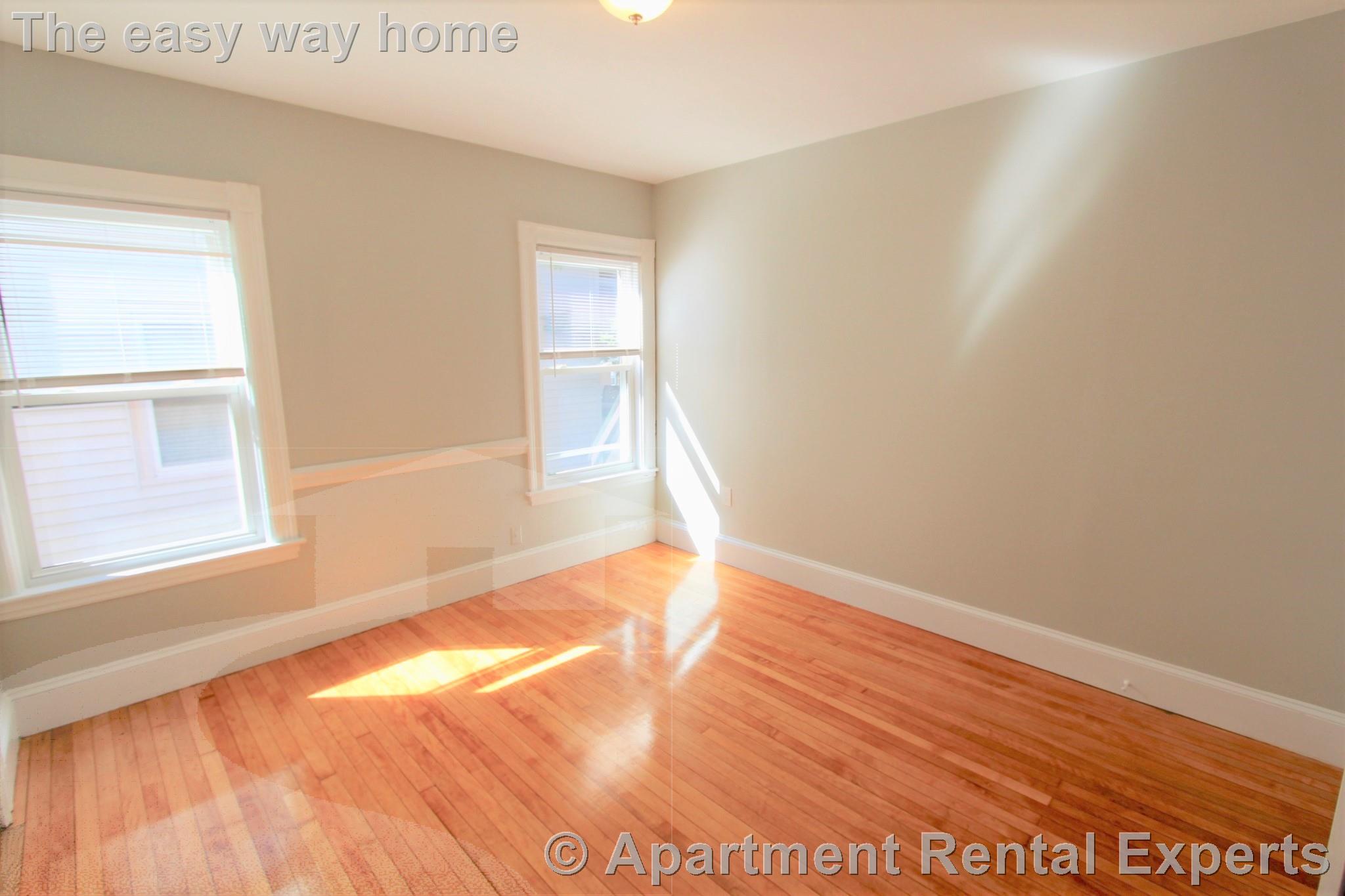 36 Russell St, Malden Center