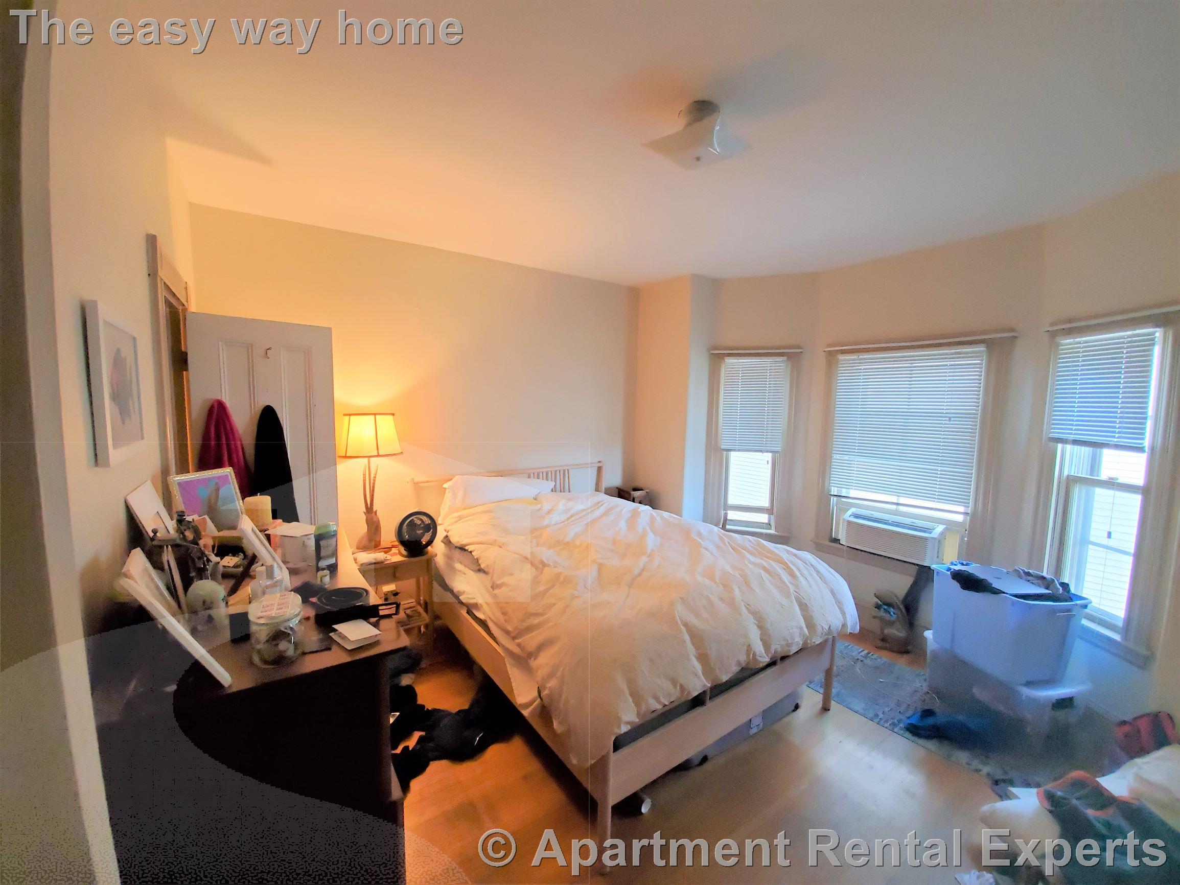 7 Windom St, Davis Square