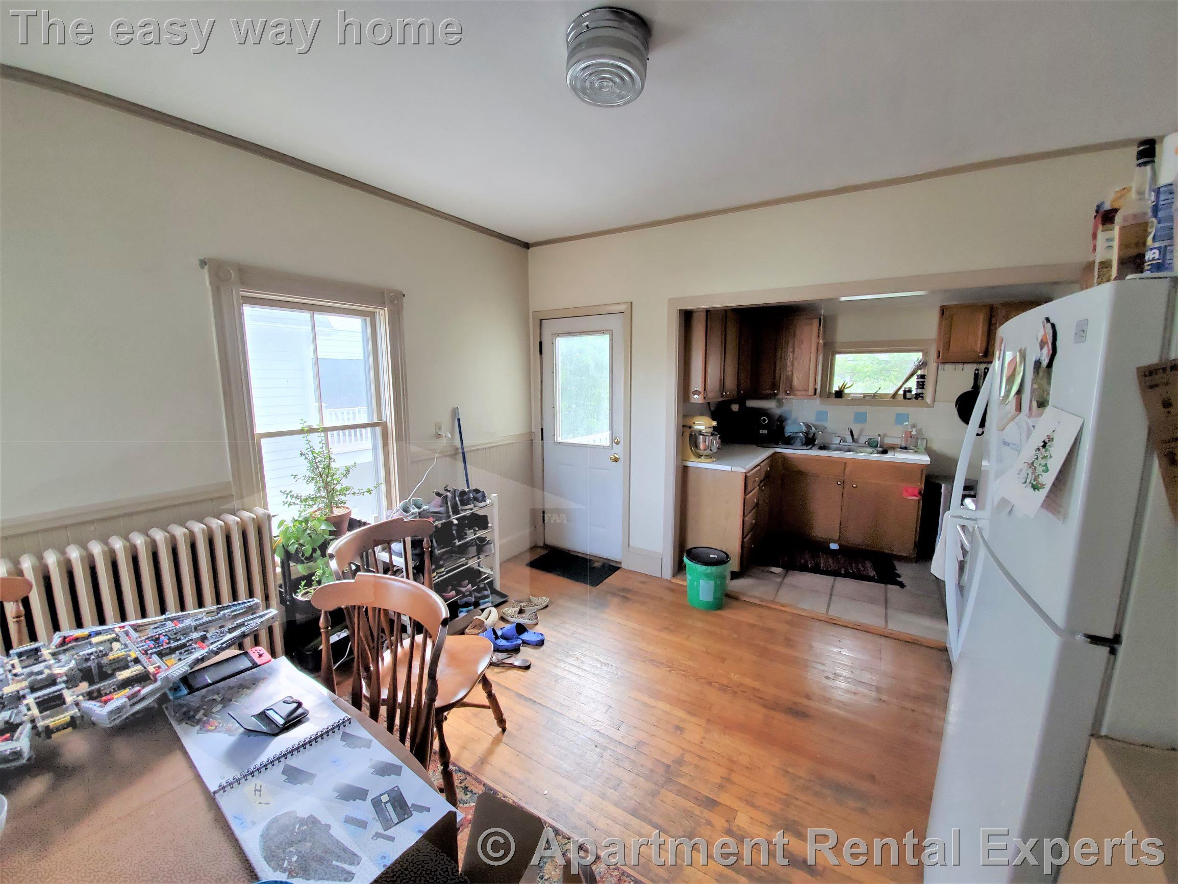 7 Windom St, Davis Square