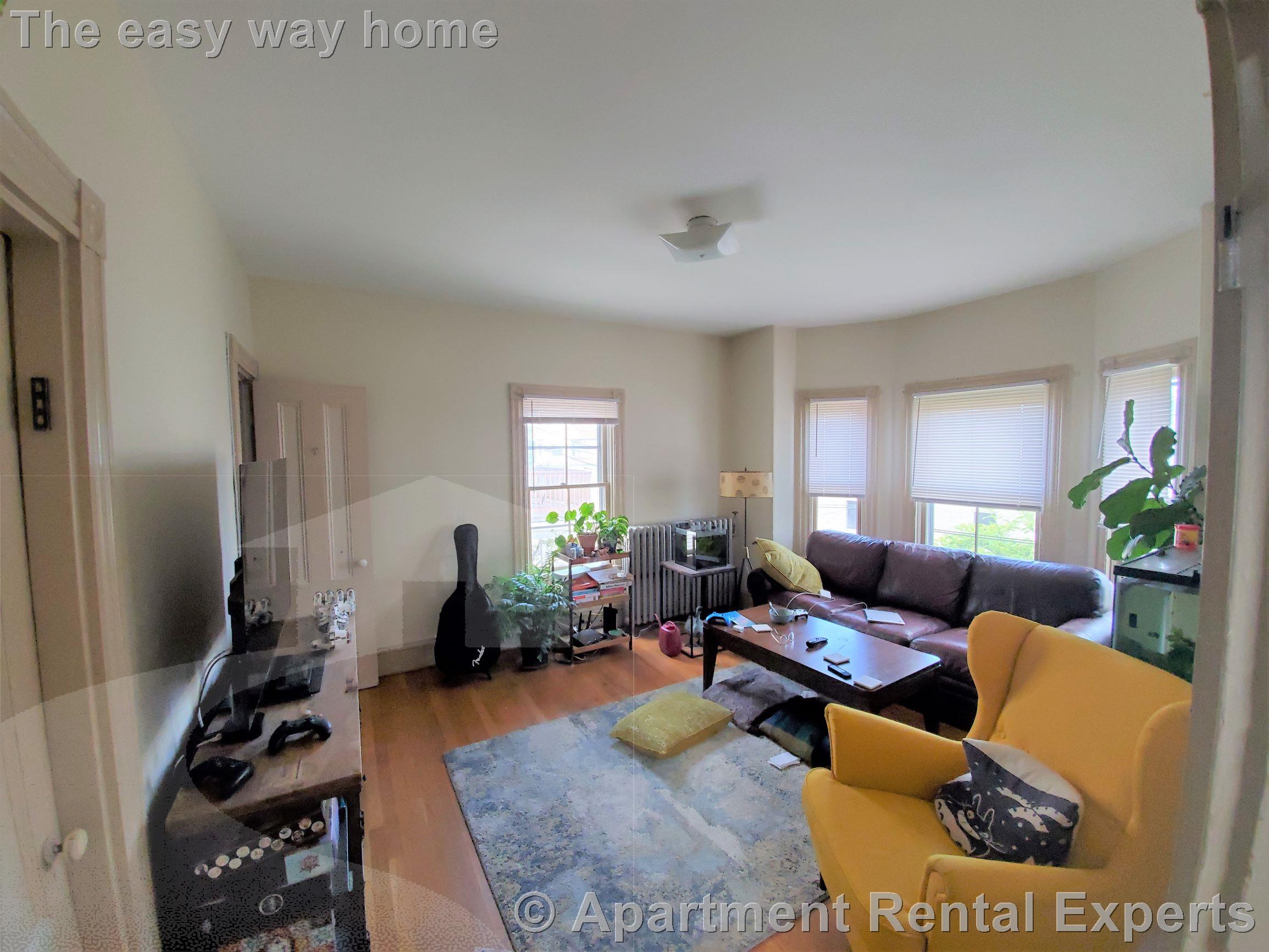 7 Windom St, Davis Square