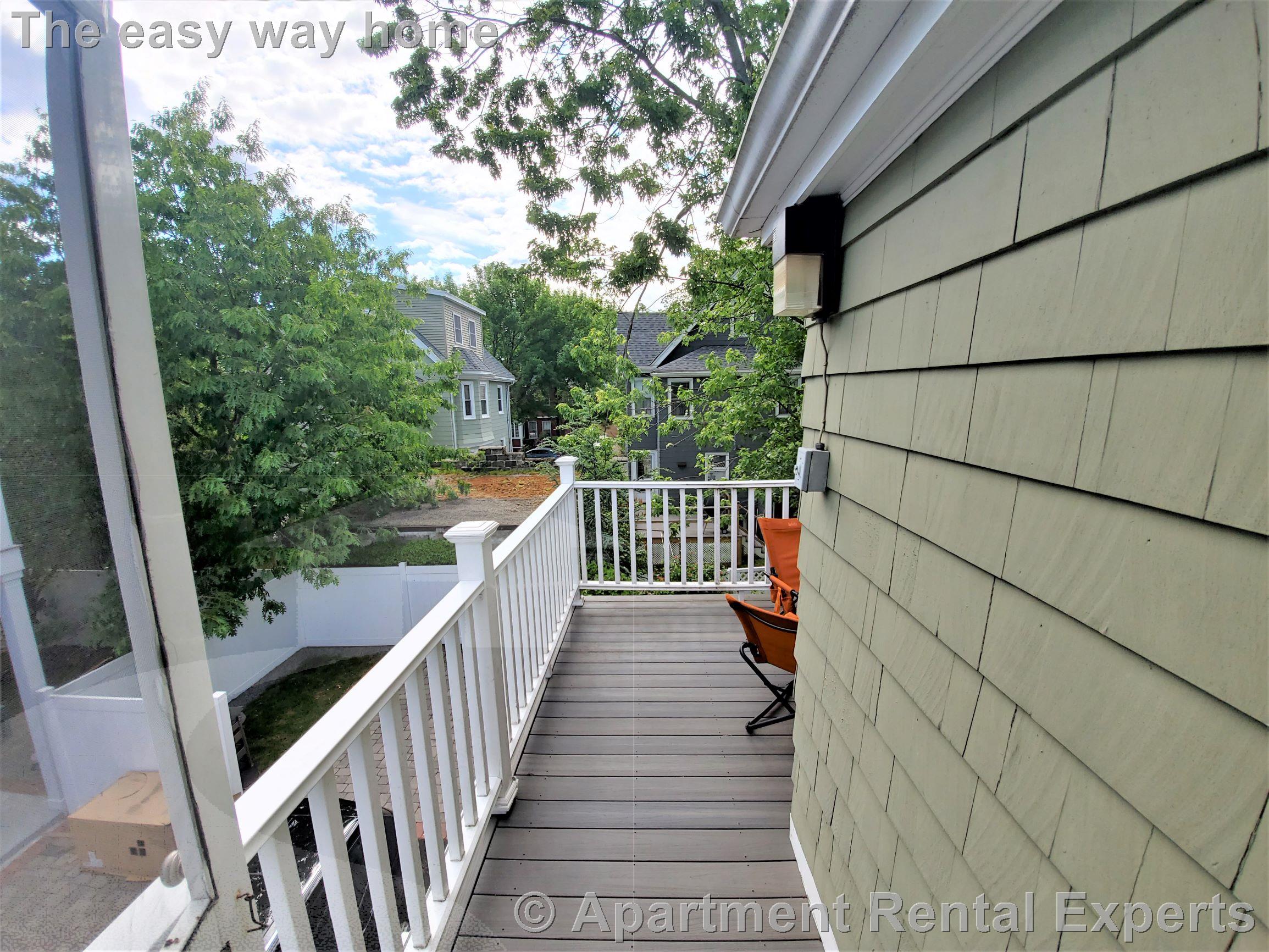 7 Windom St, Davis Square