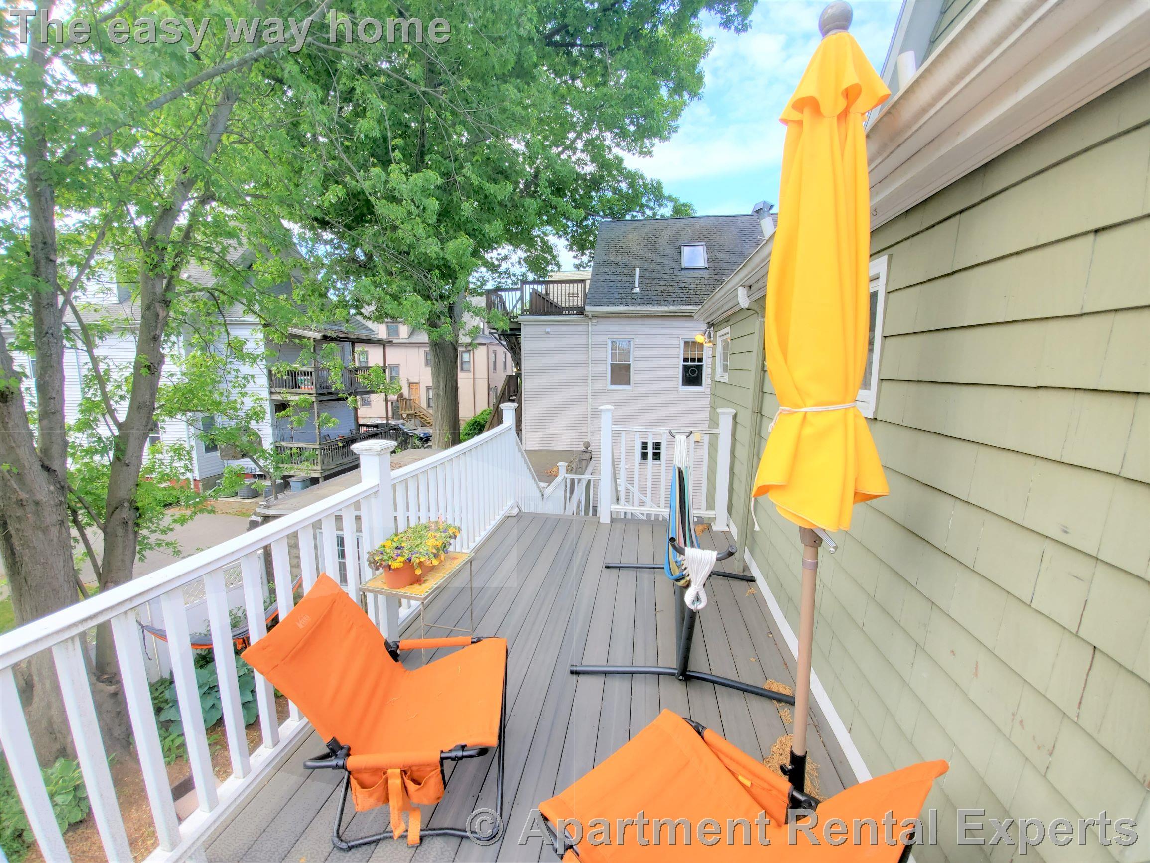 7 Windom St, Davis Square